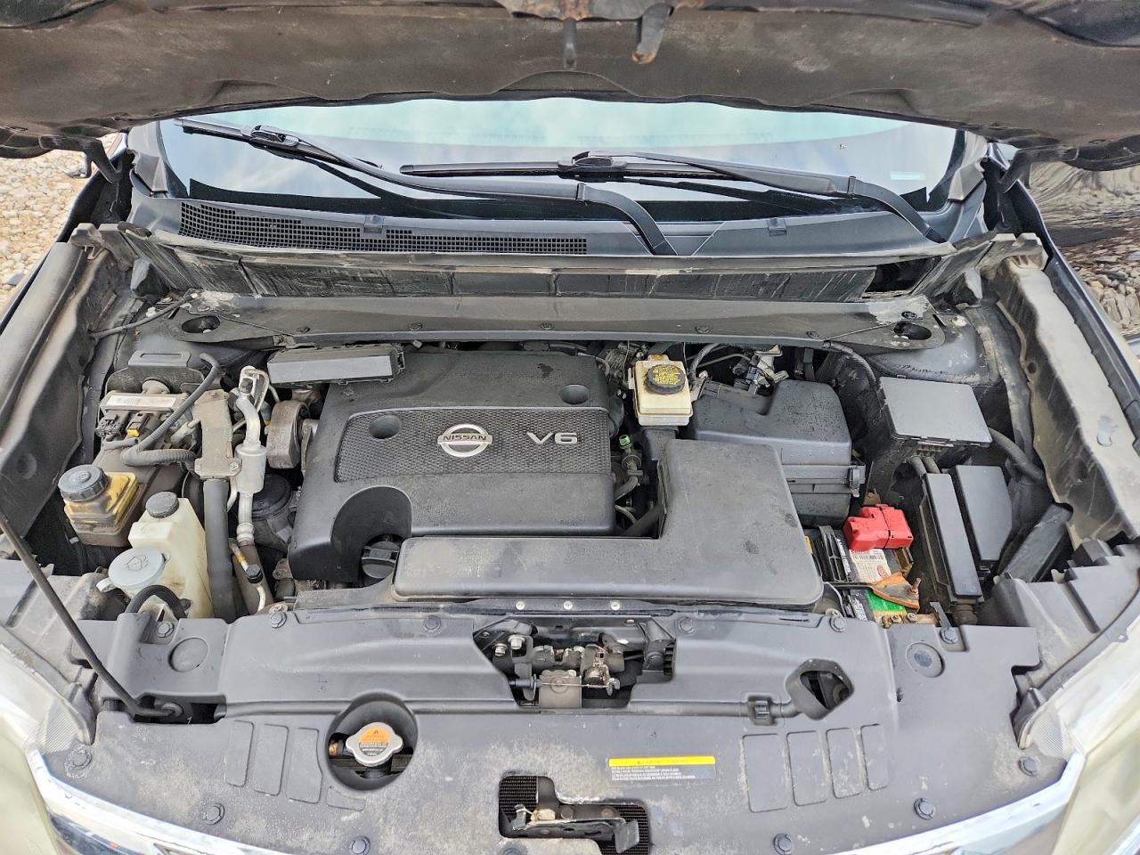 Nissan Pathfinder Sv