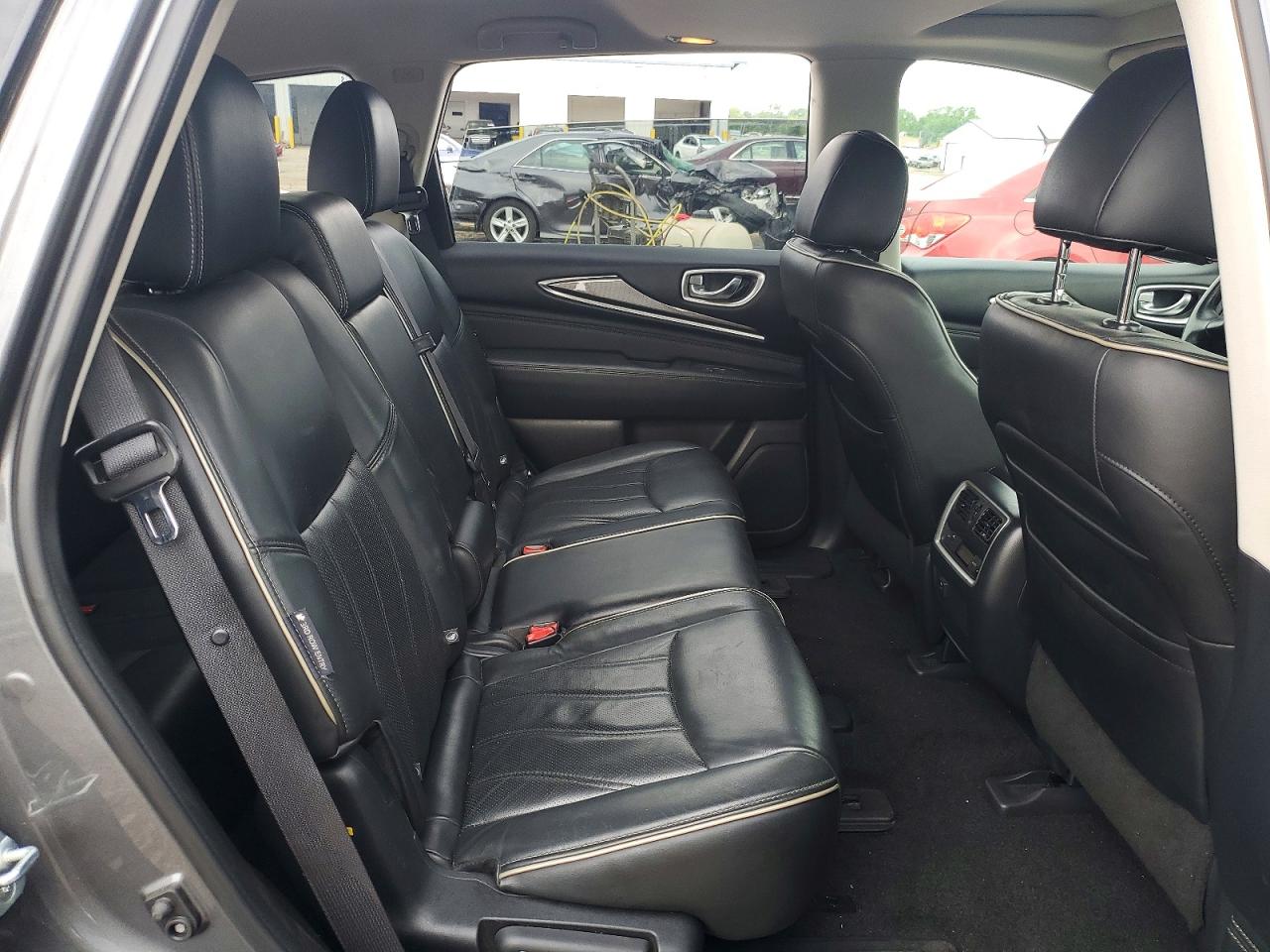 INFINITI Qx Luxe