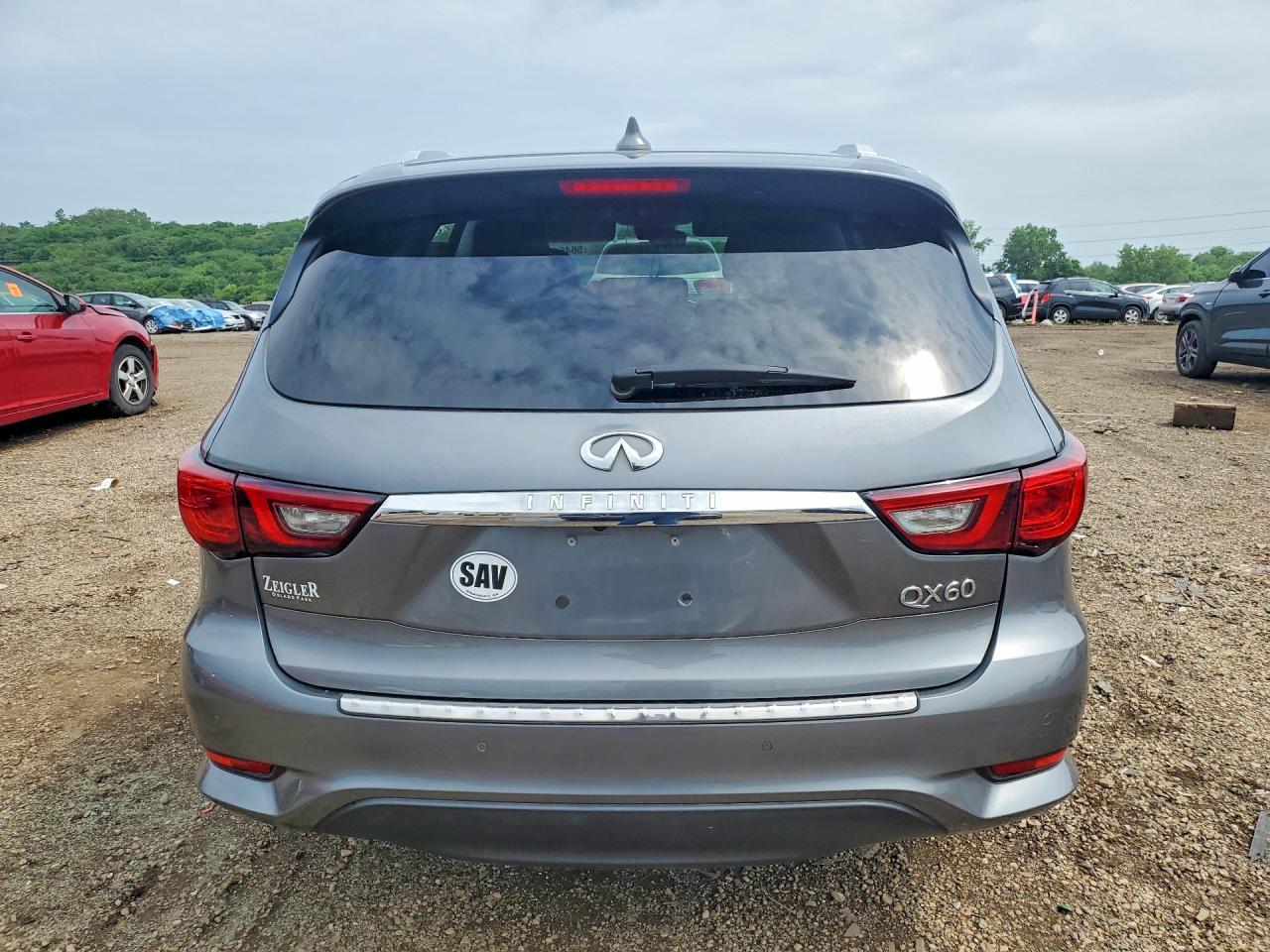 INFINITI Qx Luxe