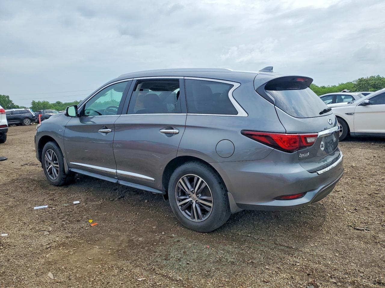INFINITI Qx Luxe