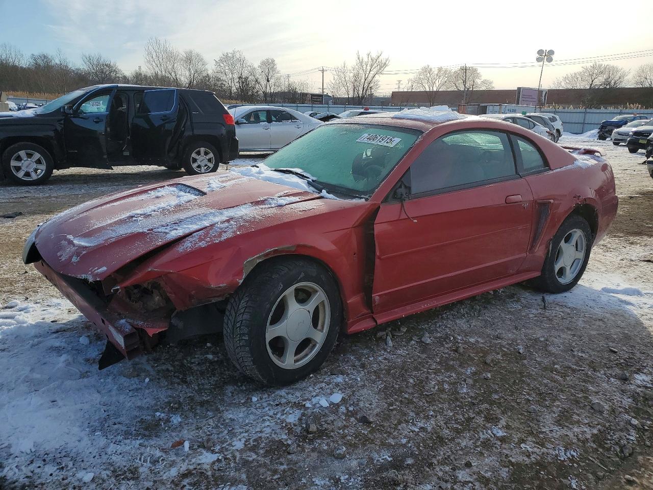Salvage Ford Mustang Image