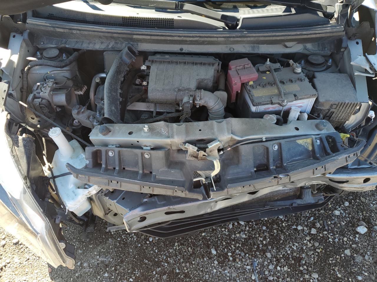 Mitsubishi Mirage Se