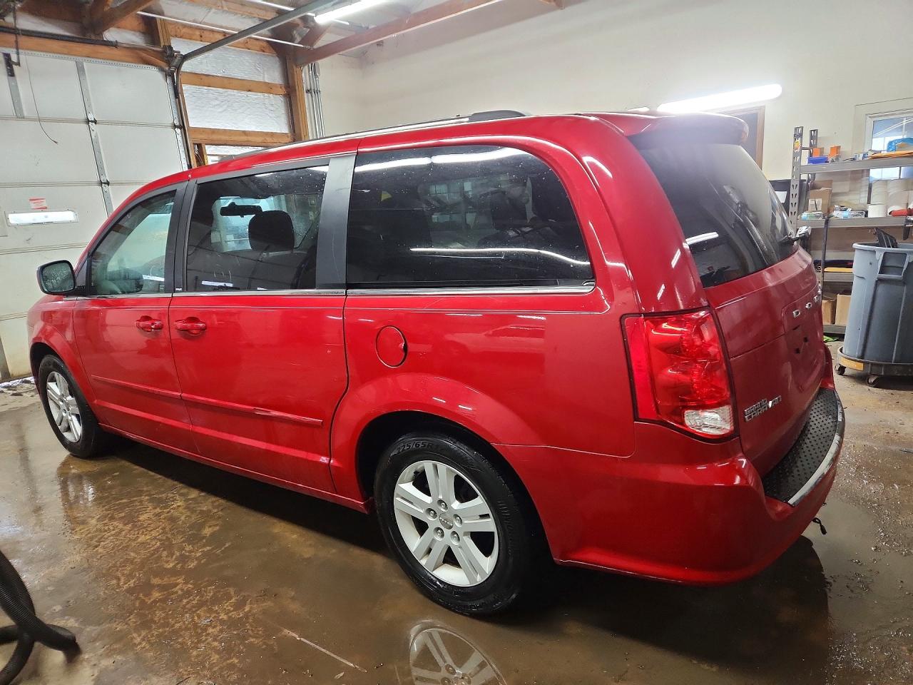 Dodge Caravan Crew