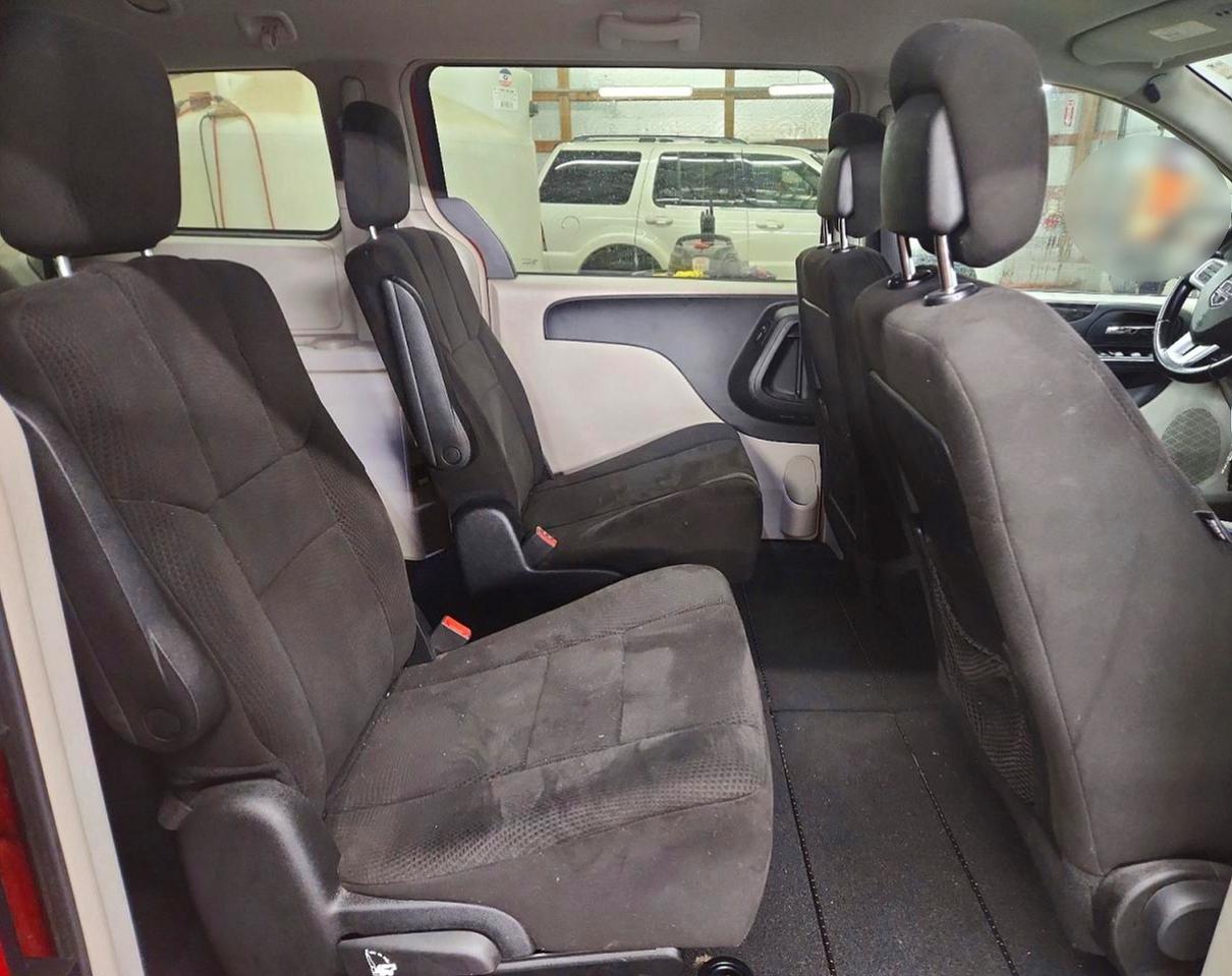 Dodge Caravan Crew