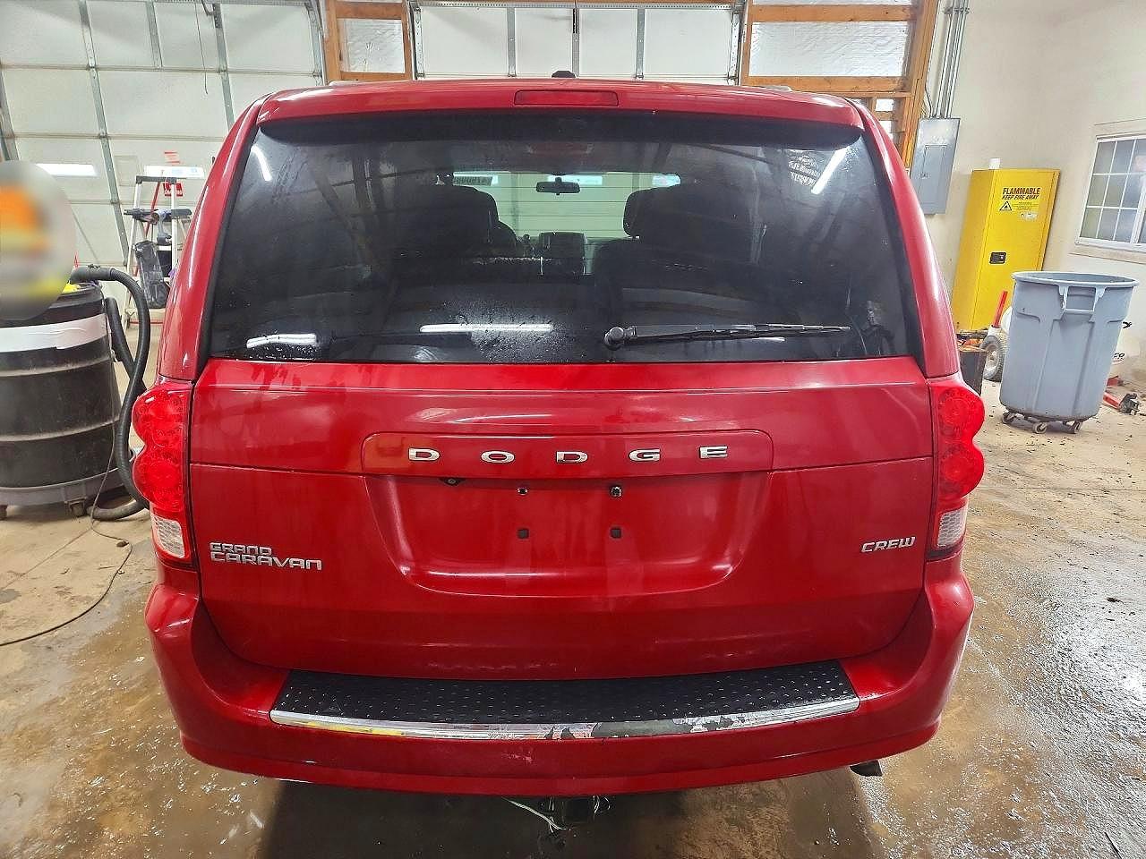 Dodge Caravan Crew