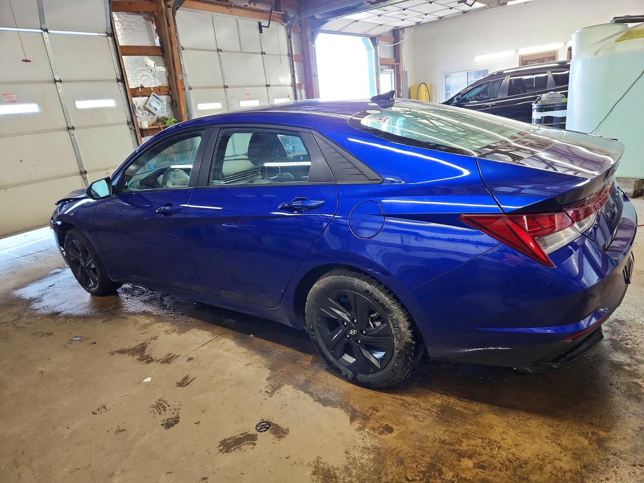 Hyundai ELANTRA Blue