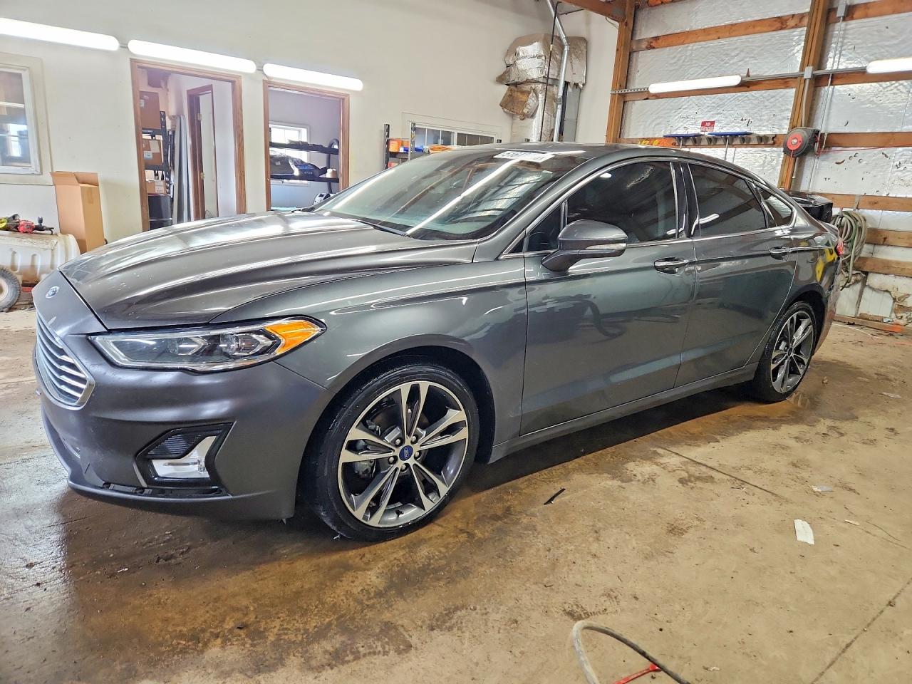 Salvage Ford Fusion Image