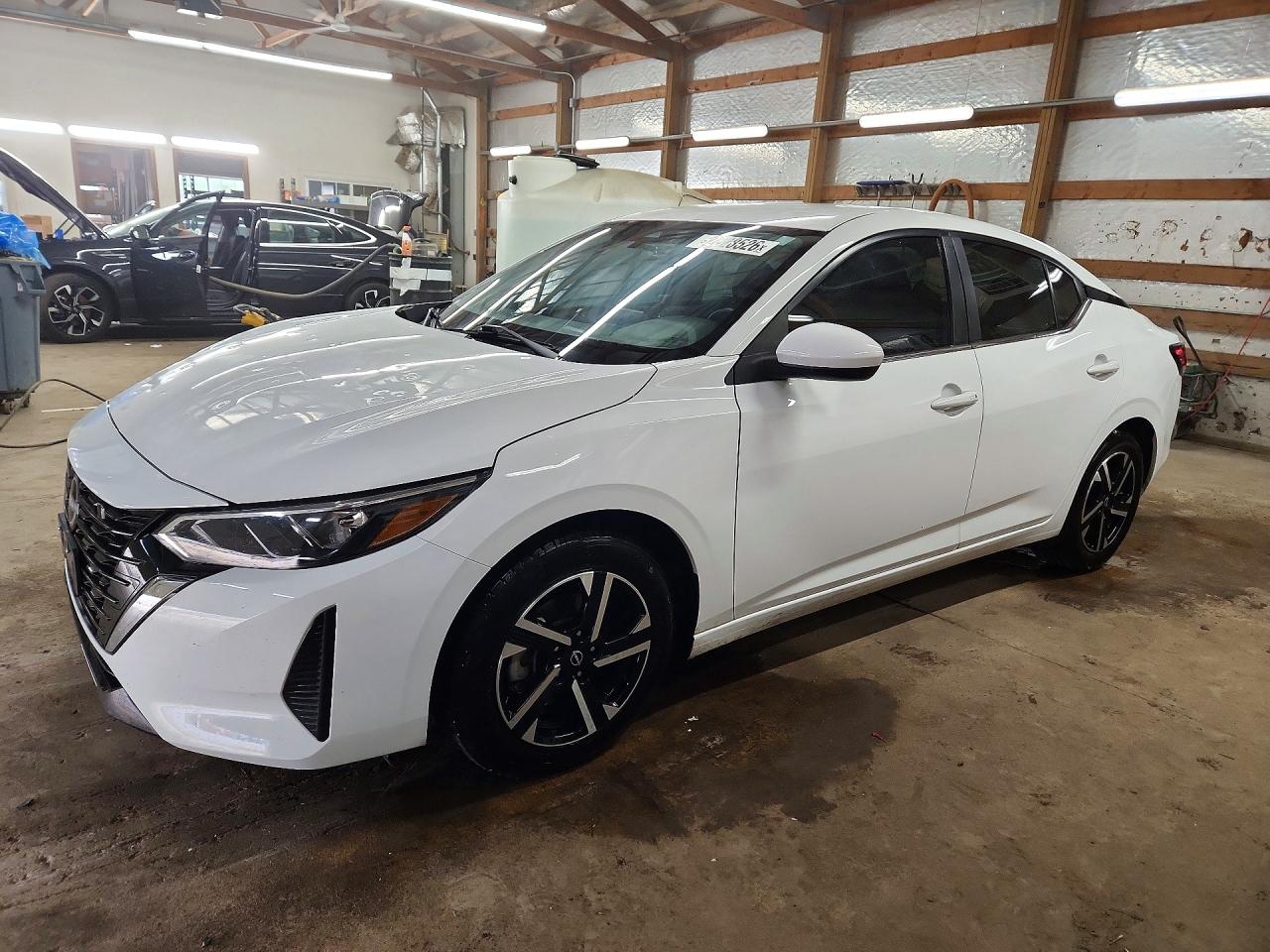 Salvage Nissan Sentra Image