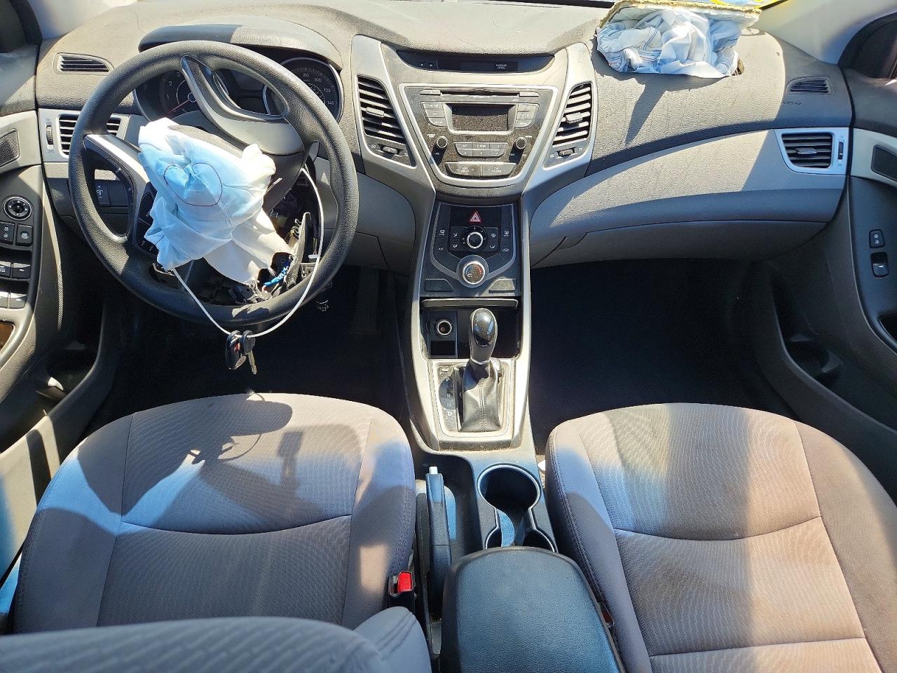 Hyundai ELANTRA Se