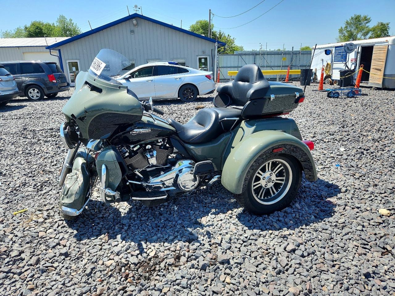 Salvage Harley-Davidson Fl Image
