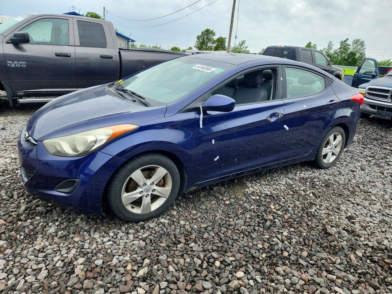 Salvage Hyundai ELANTRA Image