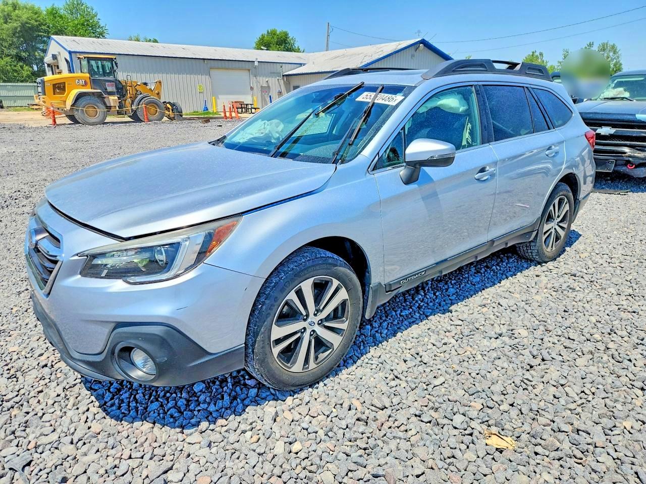 Salvage Subaru Outback Image