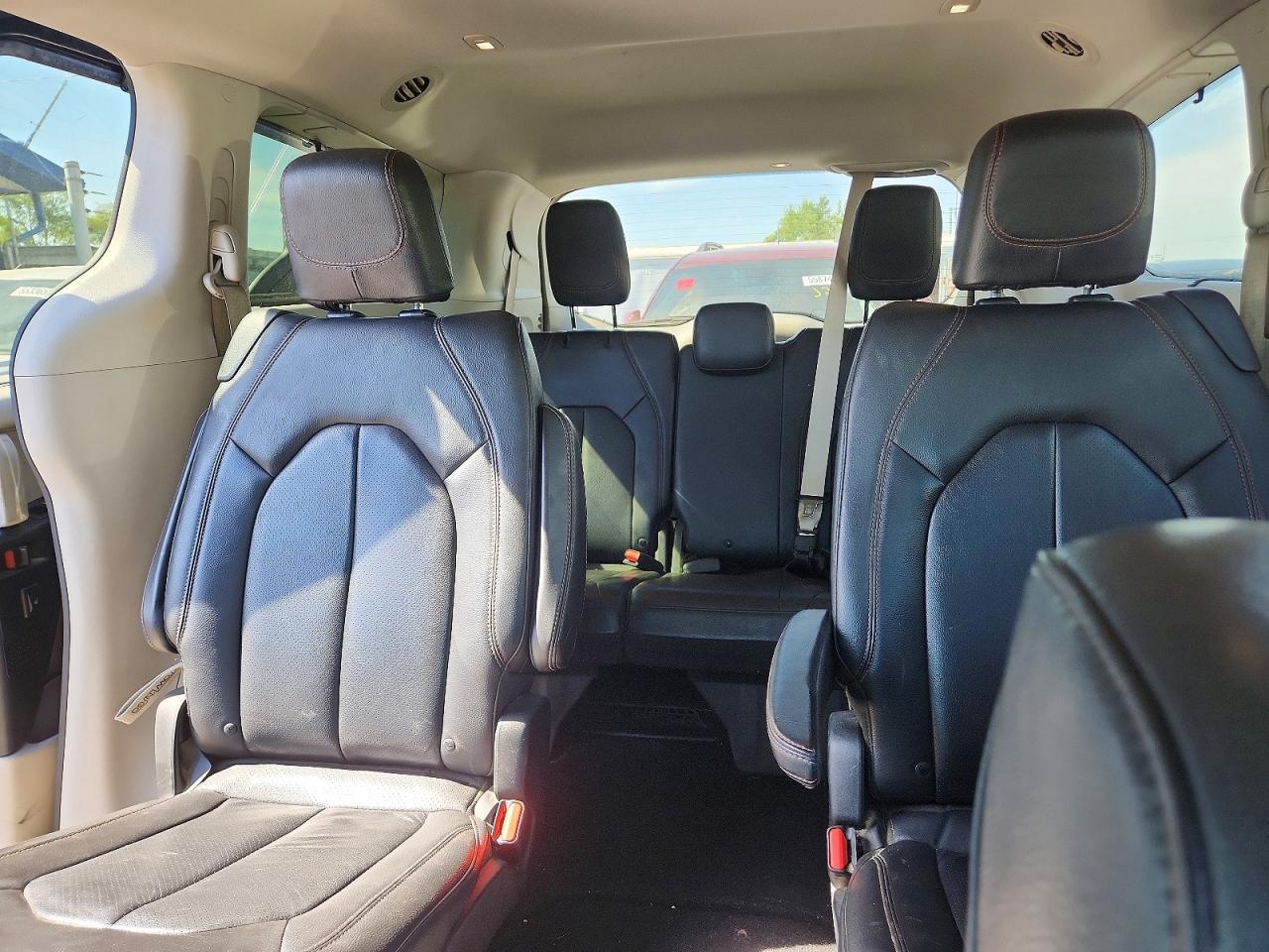 Chrysler Pacifica Touring L Plus