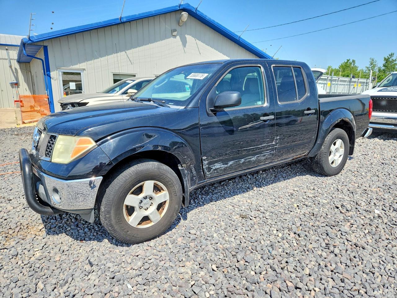 Salvage Nissan Frontier Image