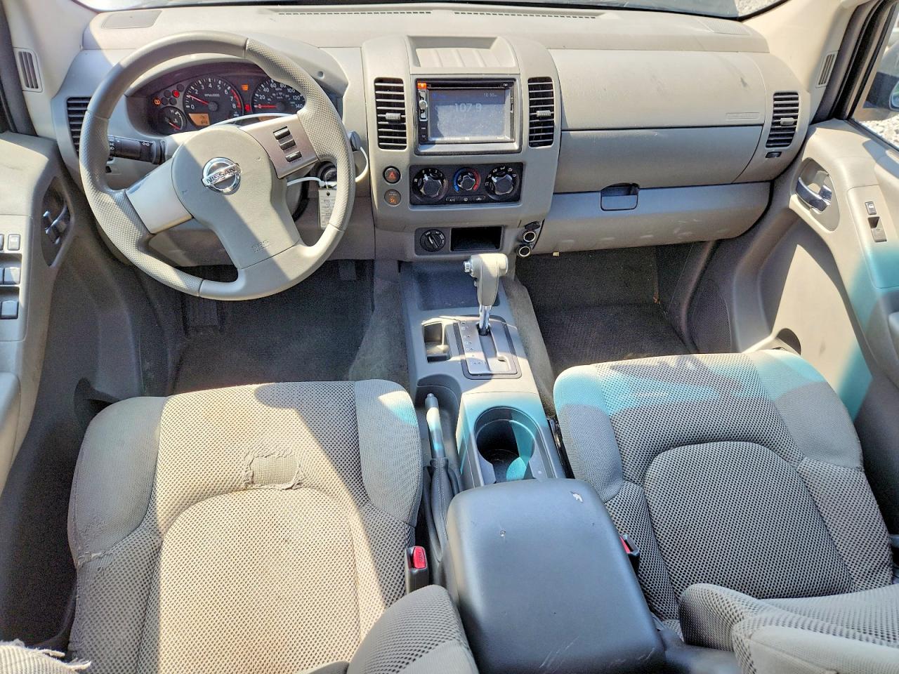 Nissan Frontier Se