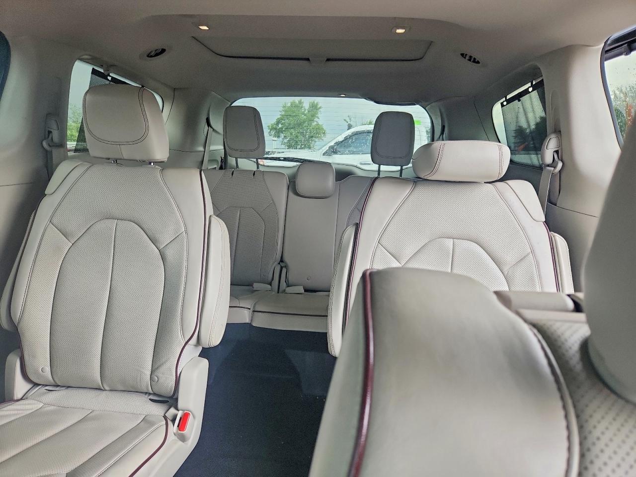 Chrysler Pacifica Limited