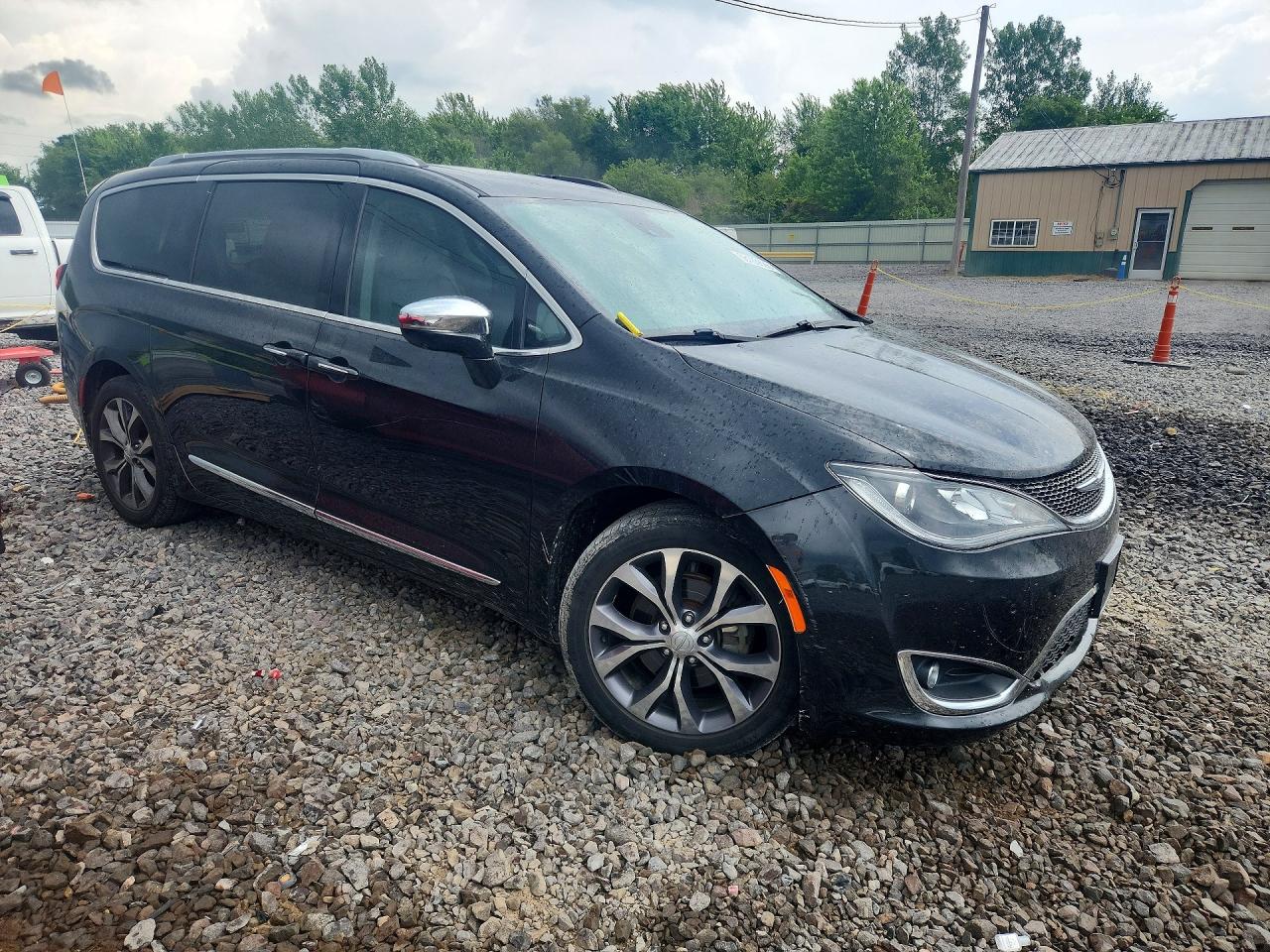 Chrysler Pacifica Limited