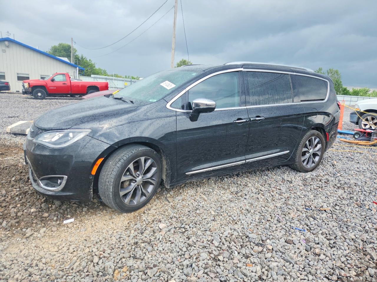 Salvage Chrysler Pacifica Image