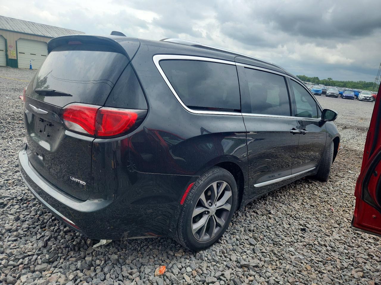 Chrysler Pacifica Limited