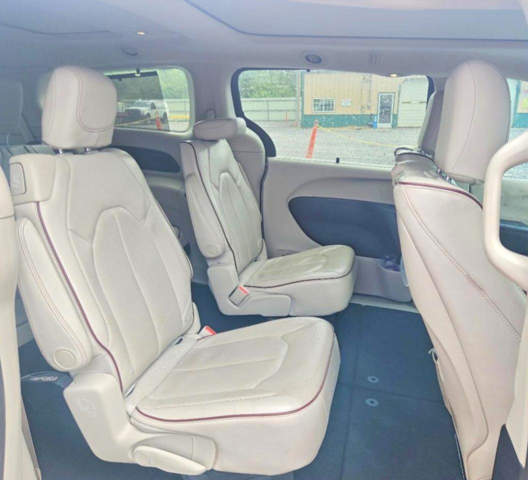 Chrysler Pacifica Limited