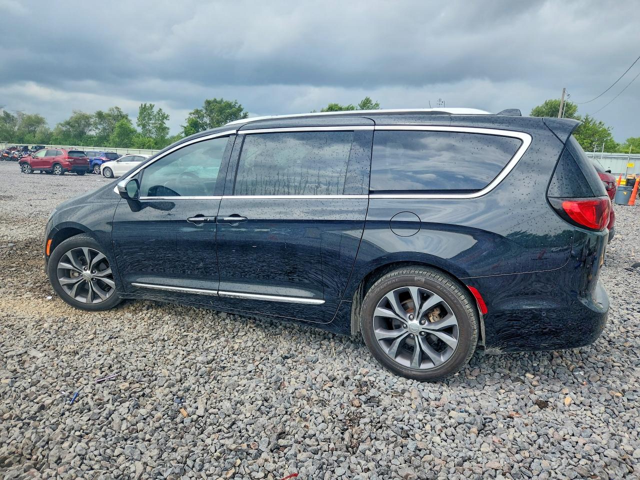 Chrysler Pacifica Limited