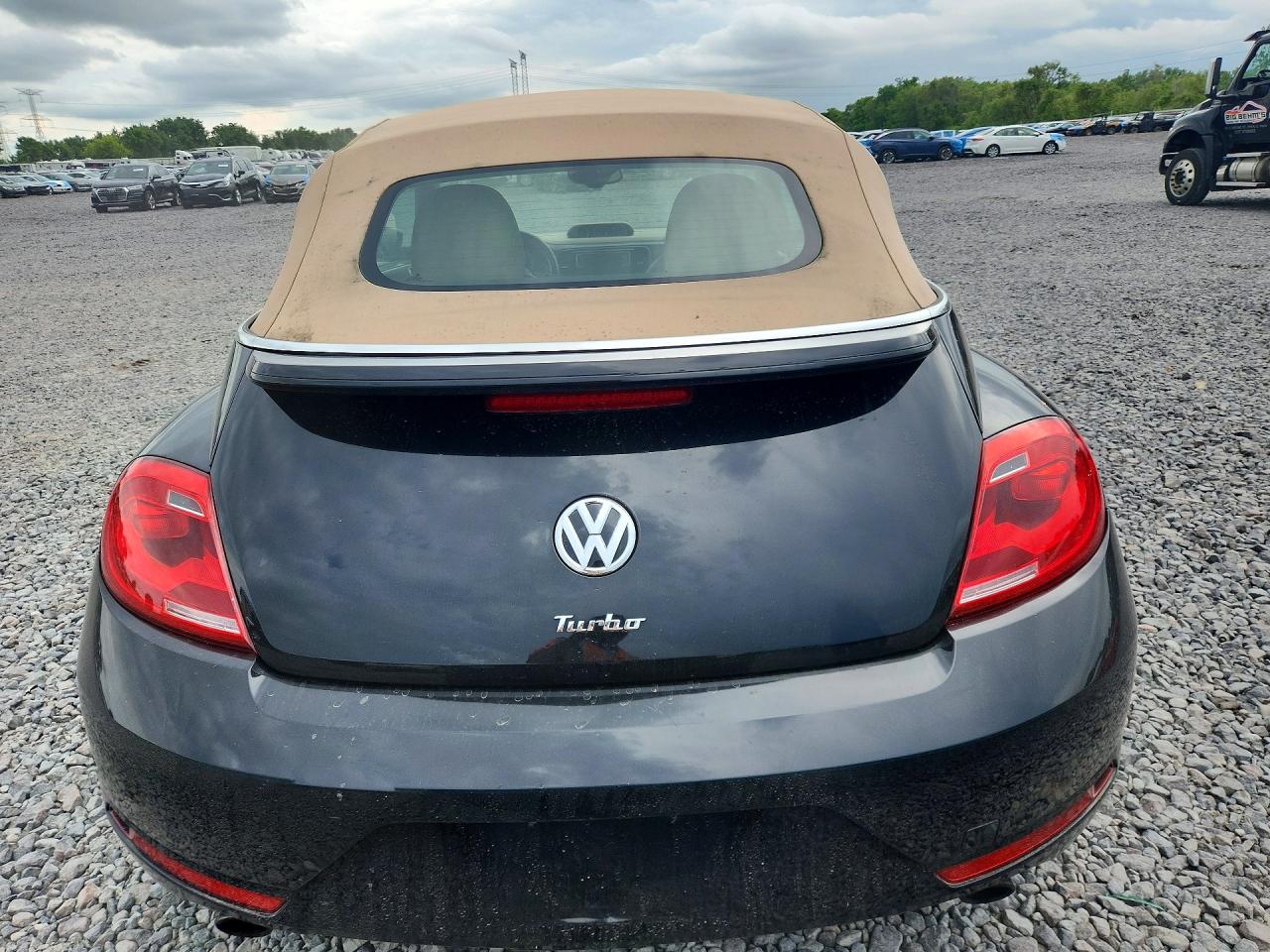 Volkswagen Beetle R-line
