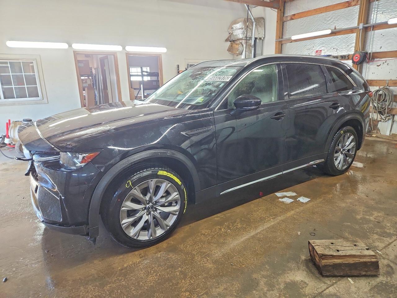 Salvage Mazda Cx Image