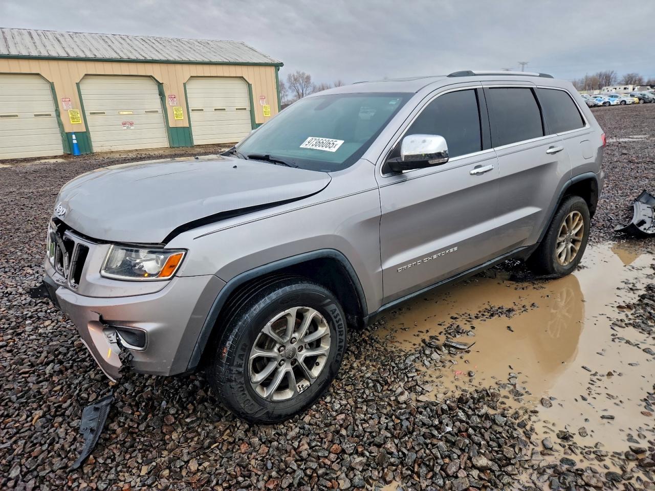 Salvage Jeep Grand Cherokee Image