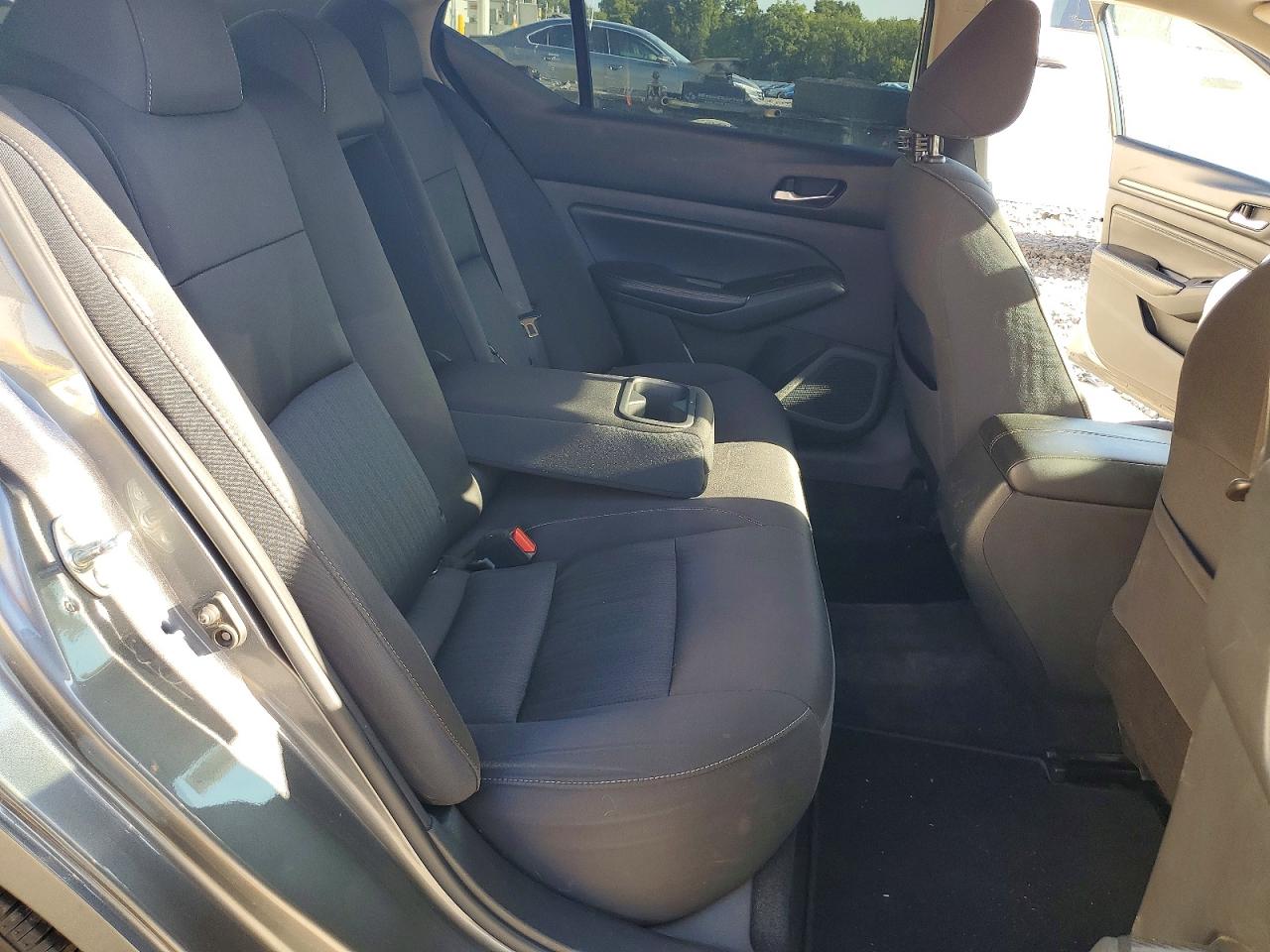 Nissan Altima S