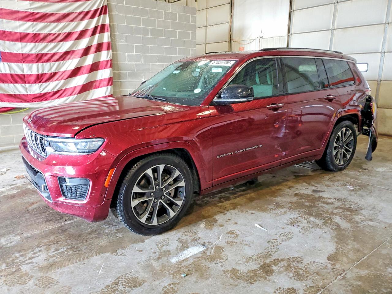 Salvage Jeep Cherokee Image