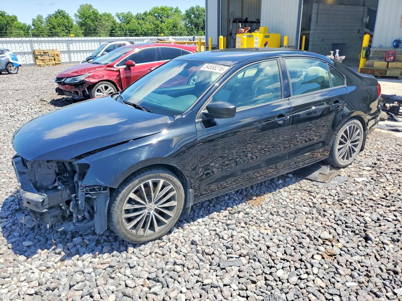 Salvage Volkswagen Jetta Image