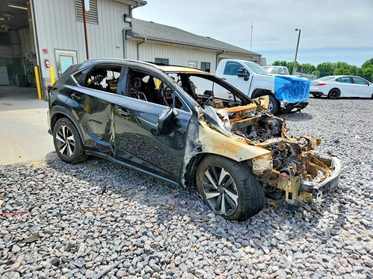 Lexus NX Base
