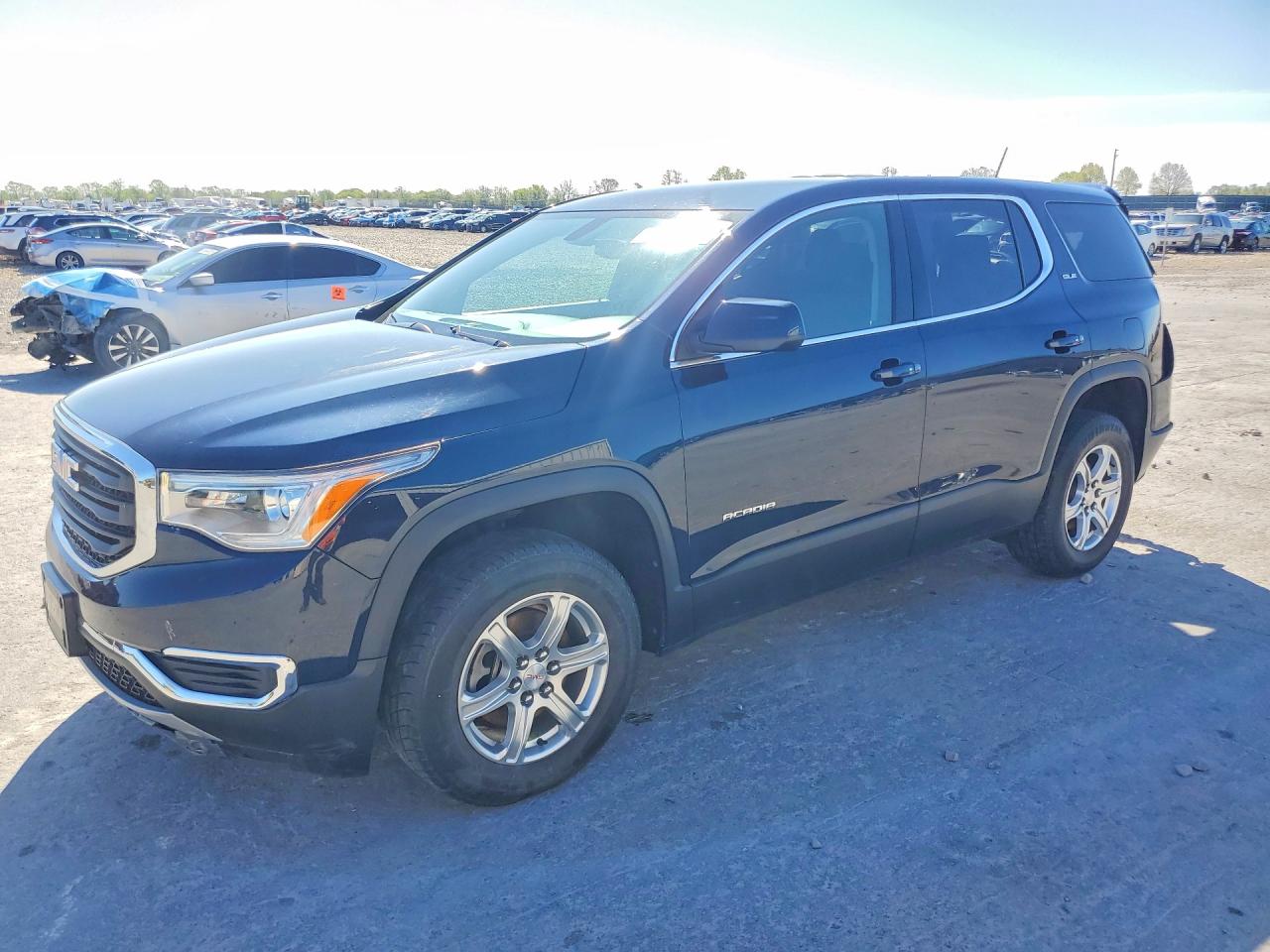 Salvage GMC Acadia Image