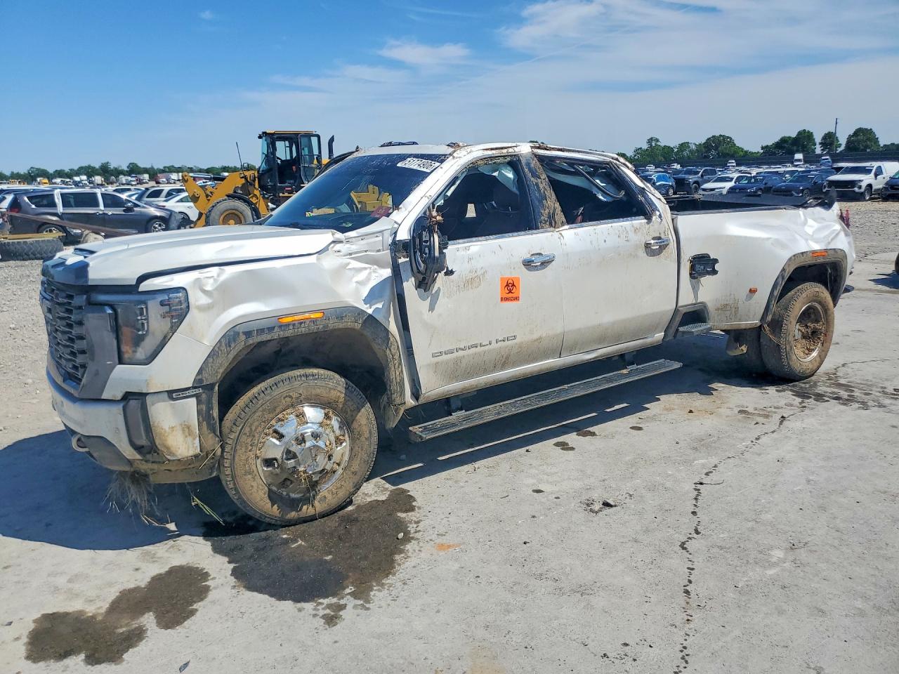 Salvage GMC Sierra Image