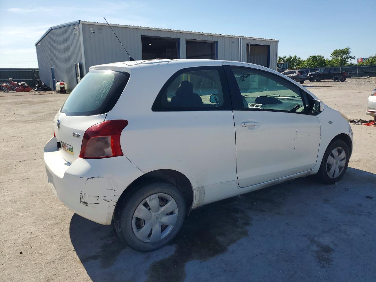 Toyota Yaris Base