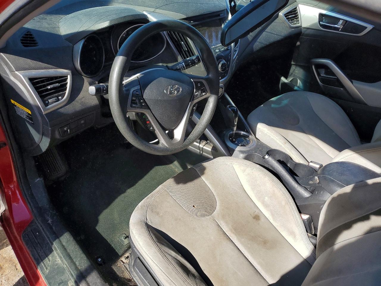 Hyundai VELOSTER Base