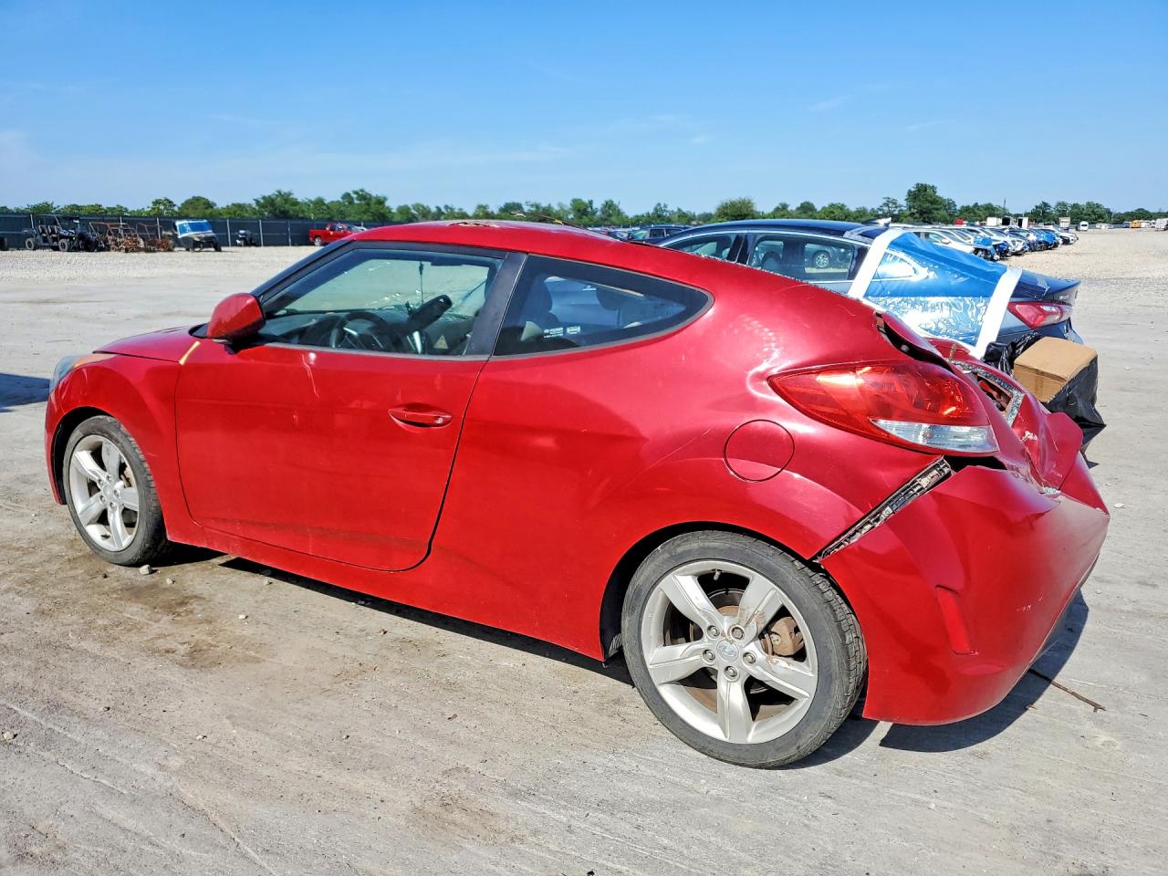 Hyundai VELOSTER Base