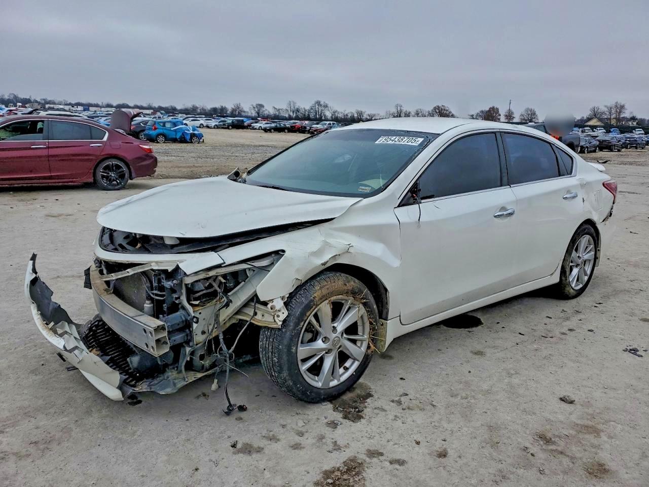 Salvage Nissan Altima Image