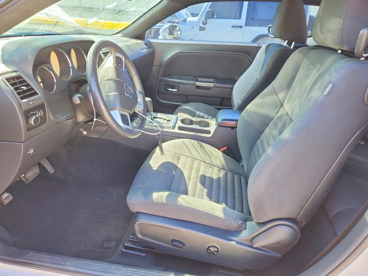 Dodge Challenger Sxt