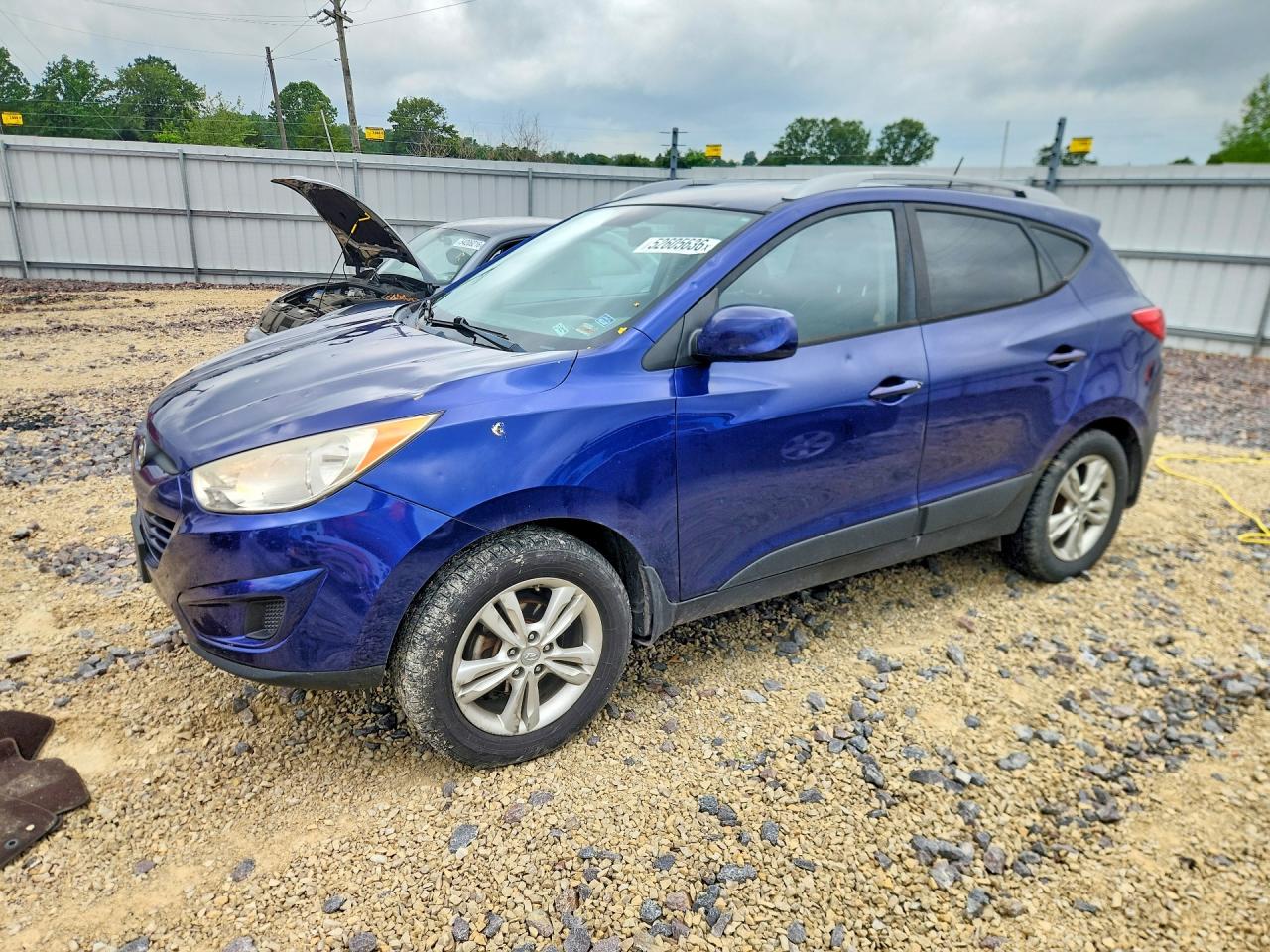 Salvage Hyundai TUCSON Image