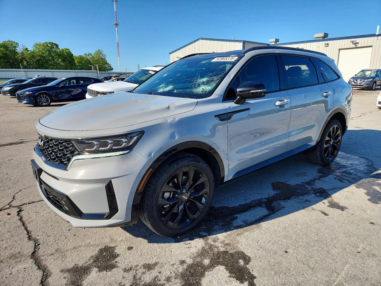 Salvage Kia Sorento Image