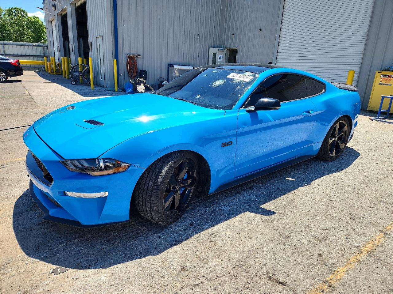 Salvage Ford Mustang Image