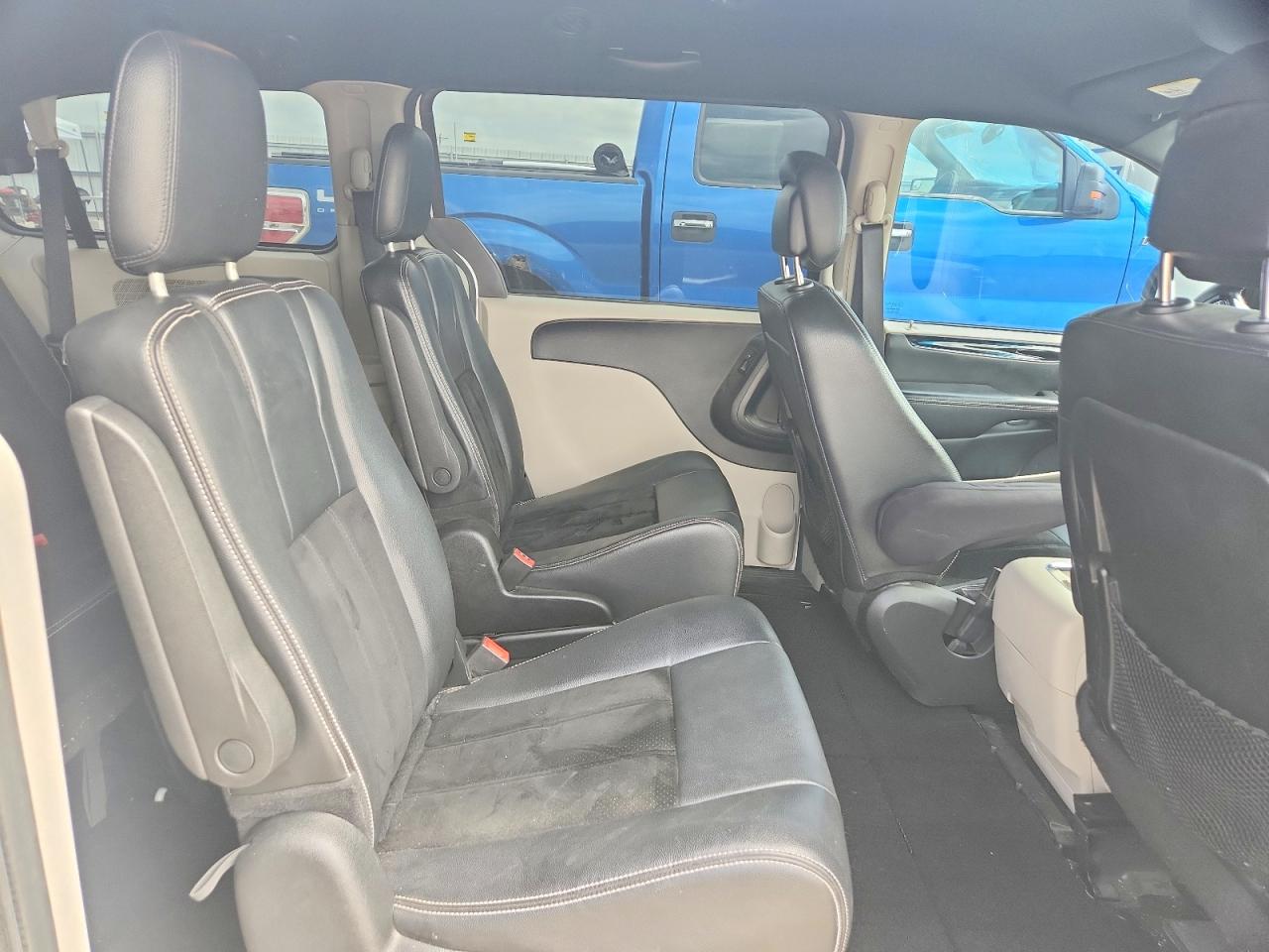 Dodge Caravan Sxt