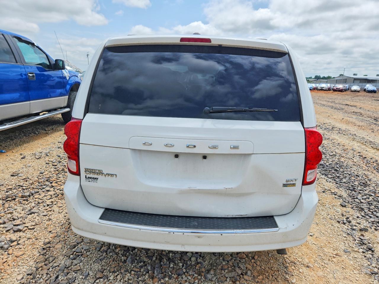 Dodge Caravan Sxt