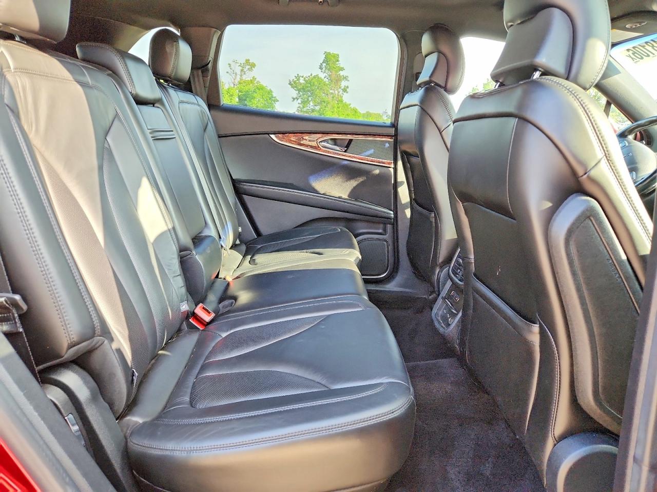 Lincoln MKX Select