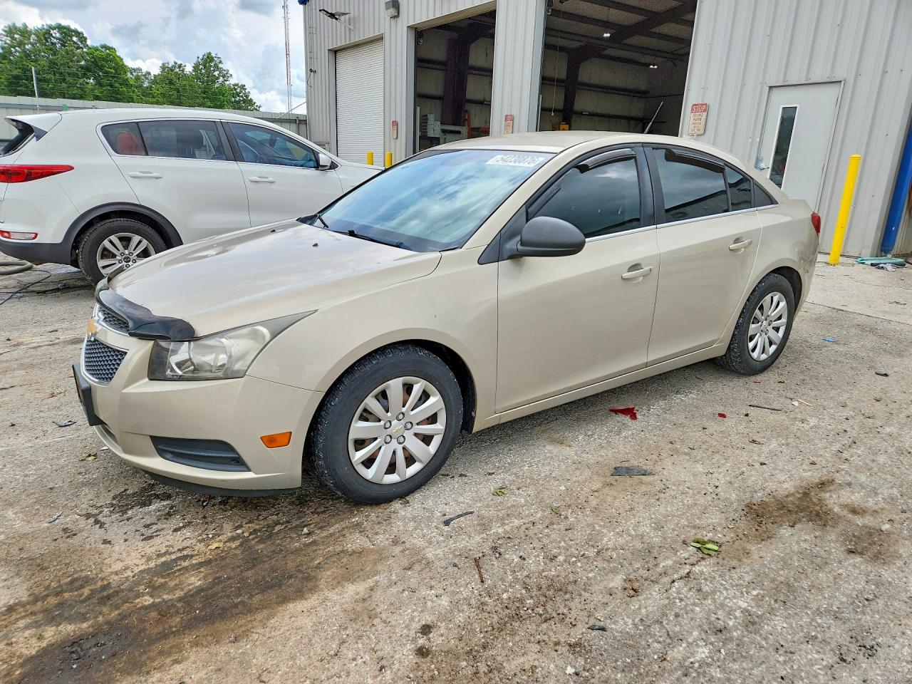 Salvage Chevrolet Cruze Image
