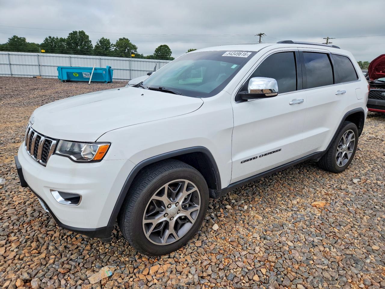 Salvage Jeep Cherokee Image