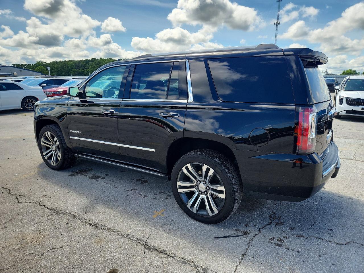 GMC Yukon Denali