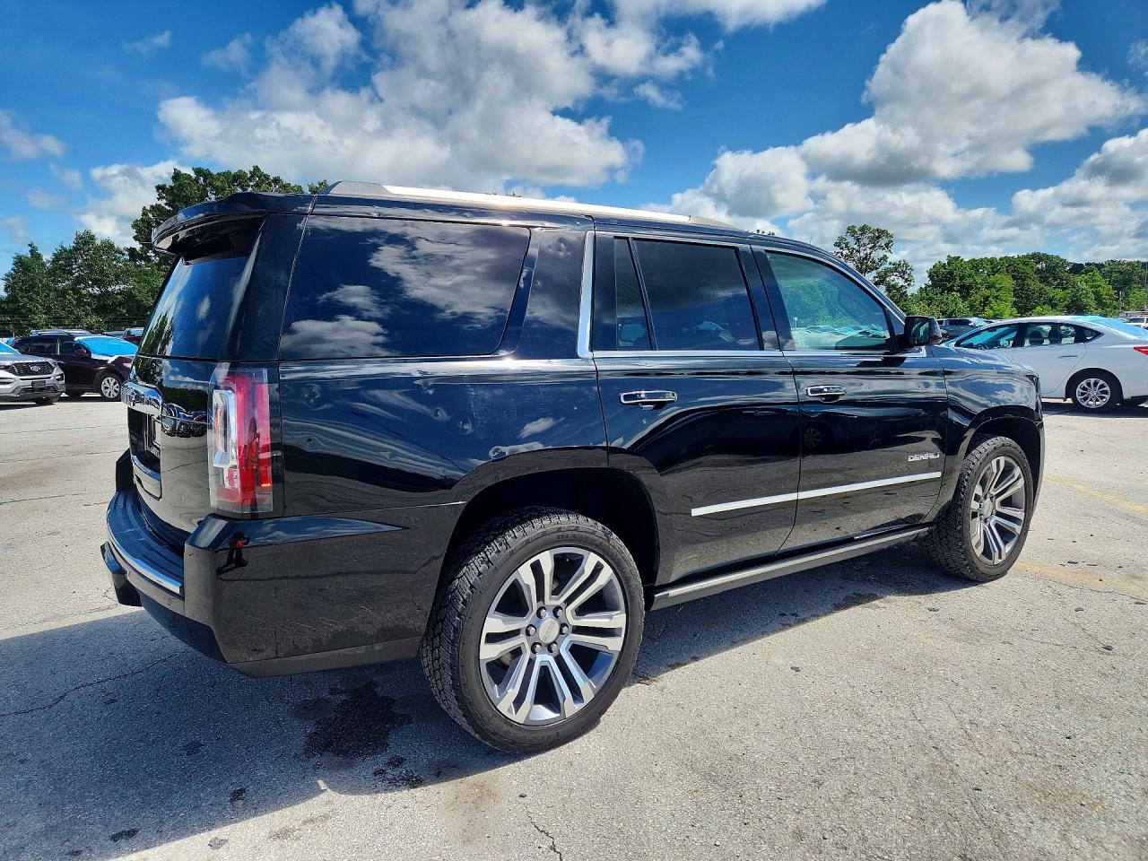 GMC Yukon Denali
