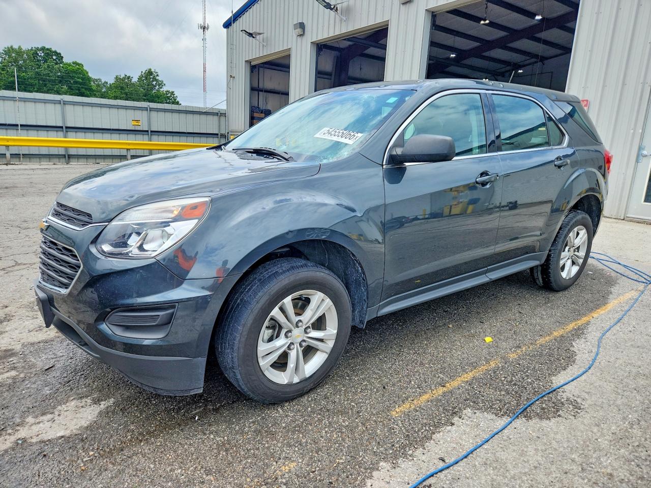Salvage Chevrolet Equinox Image